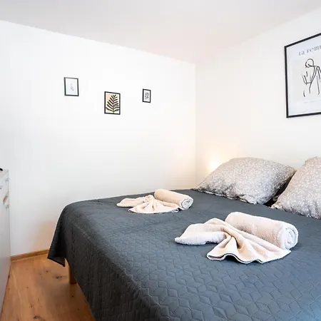 Apartment Revliving