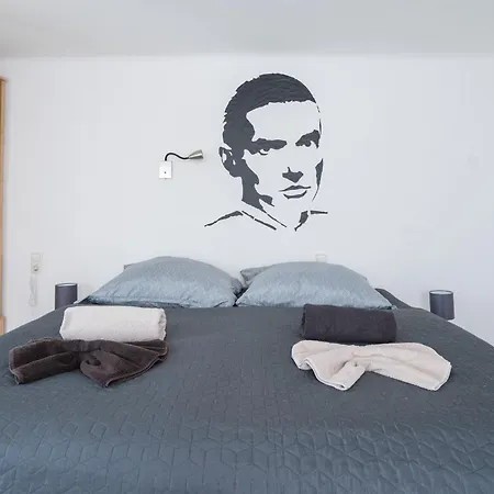 Apartment Revliving Standard *