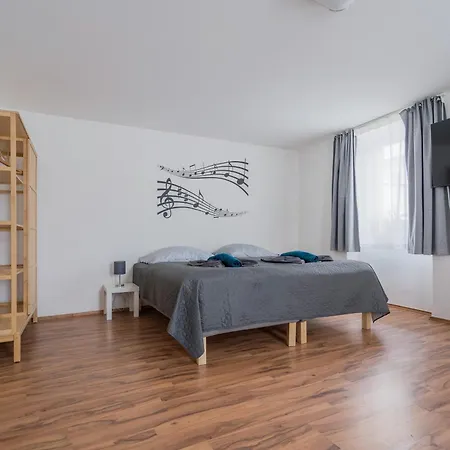 Revliving Standard Apartment