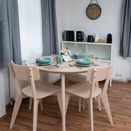 Revliving Standard Apartment